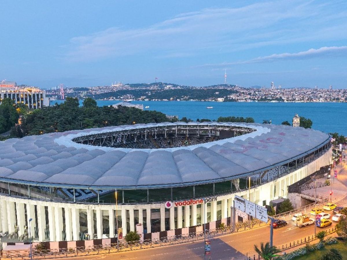Beşiktaş'ın Tüpraş Stadı'nda yıkılma tehlikesi ortaya çıktı! Şok iddia herkesi şaşkına çevirdi: Taraftarlar endişeli 4