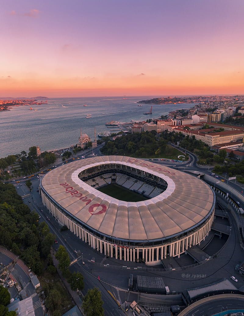 Beşiktaş'ın Tüpraş Stadı'nda yıkılma tehlikesi ortaya çıktı! Şok iddia herkesi şaşkına çevirdi: Taraftarlar endişeli 2
