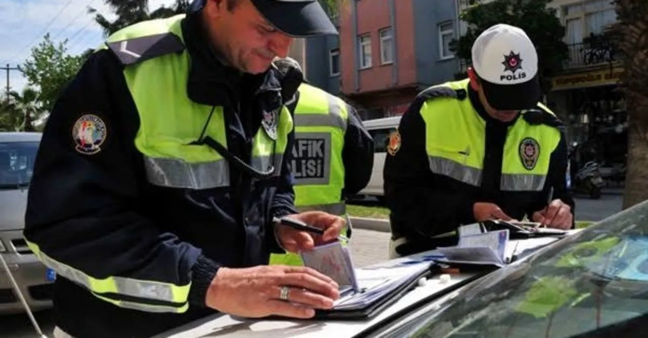 2024 yılında trafik cezaları cep yakacak! Zamlı cezalar belli oldu 4