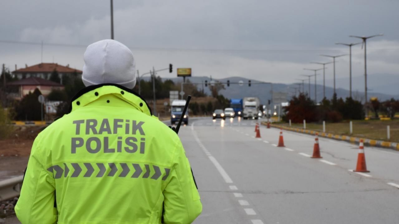 2024 yılında trafik cezaları cep yakacak! Zamlı cezalar belli oldu 9