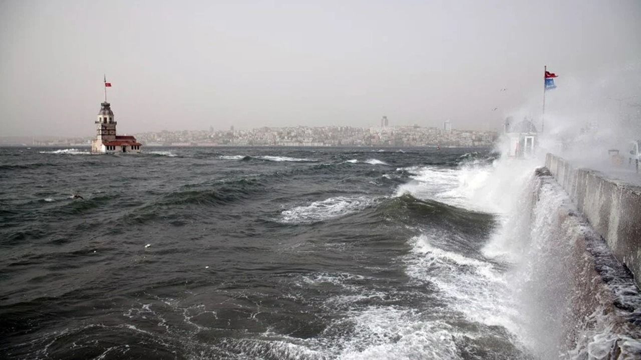 Meteoroloji İstanbul için hava durumu uyarısı yaptı! Fırtına şiddetli başladı! 11