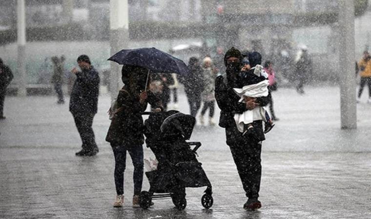 Meteoroloji İstanbul için hava durumu uyarısı yaptı! Fırtına şiddetli başladı! 14
