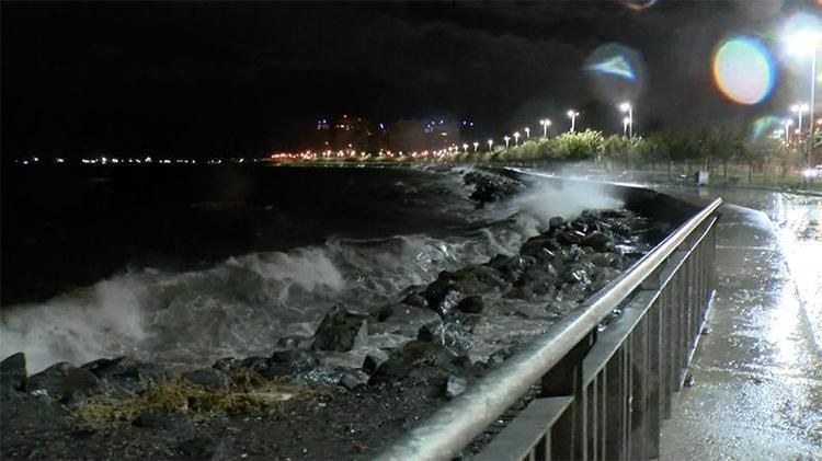 Meteoroloji İstanbul için hava durumu uyarısı yaptı! Fırtına şiddetli başladı! 2