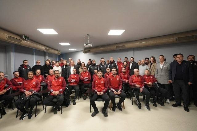 Beşiktaş Başkanı Ahmet Nur Çebi'den sporculara veda ziyareti 3