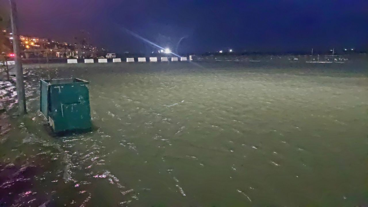 Tekirdağ'da deniz taştı: Tsunamiyi andıran görüntüler 2