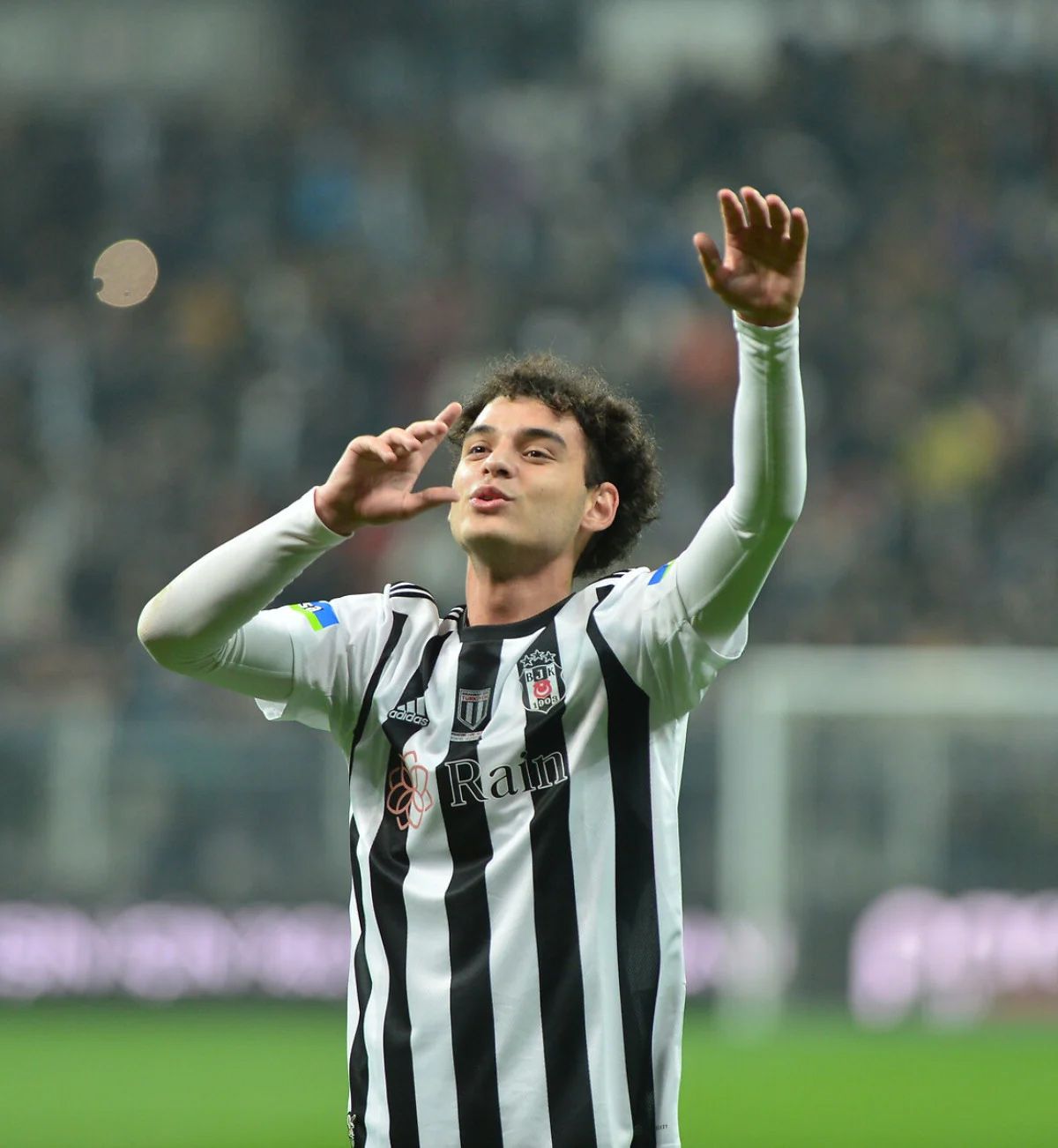 Beşiktaş'ın Club Brugge maçı ilk 11'i belli oldu! Rıza Çalımbay istedi yıldız oyuncu 11'e geri dönüyor 5