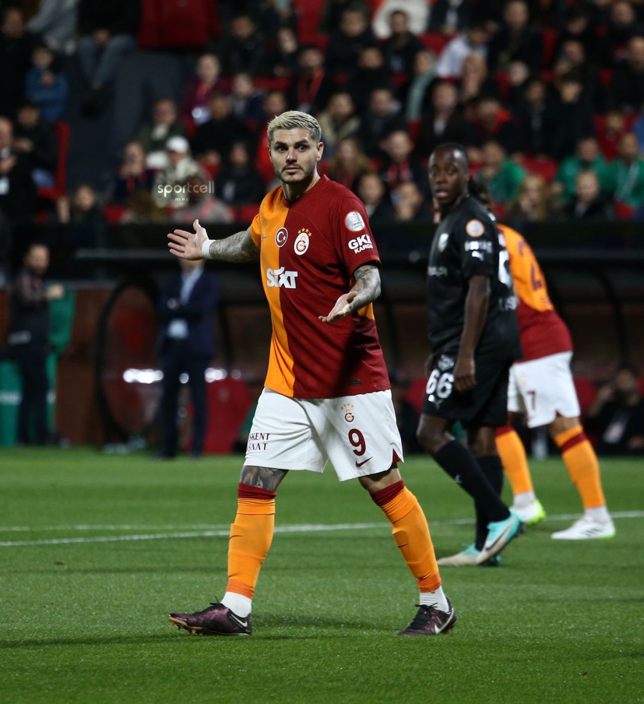 Canlı yayında ağır eleştiri: "Tete'nin bu kadar kötü olmasını aklım almıyor! Performansı tam bir hayal kırıklığı. Bir tane pozisyon buldun, bari onu gole çevir" 6