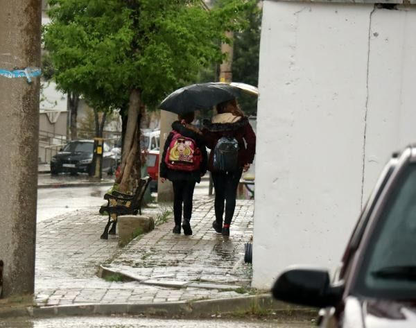 Meteoroloji hava durumu tahminlerini yayınladı! 10 şehre sağanak yağış uyarısı! 4
