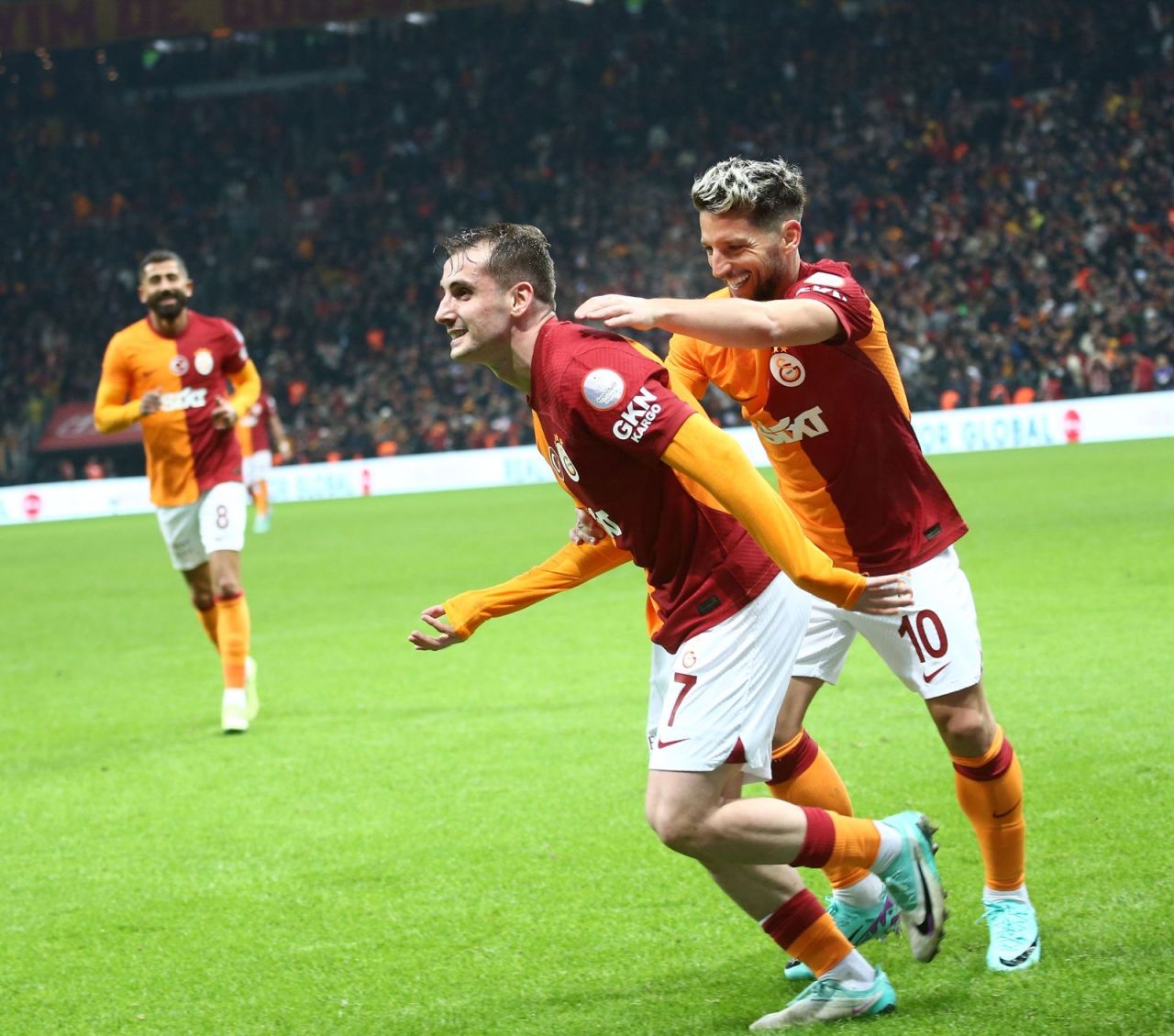 Oh be Kerem Aktürkoğlu varmış! 3 ay aradan sonra muhteşem dönüş: 'Bu Kerem'e bir şeyler olmuş, resmen kendine geldi' 5