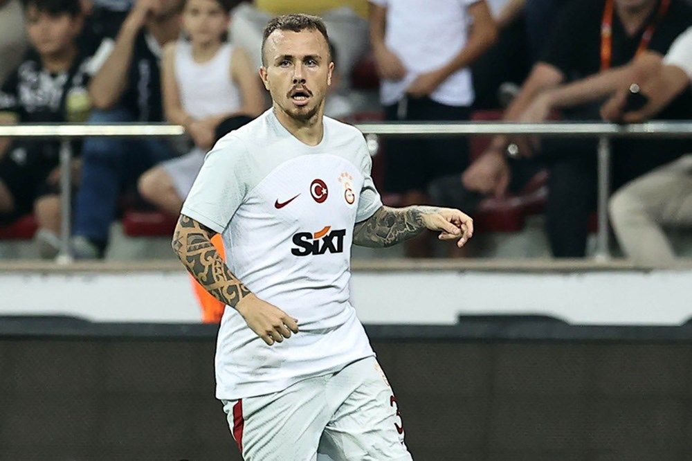 “Ben onun yerinde olsam yarın kulüp binasına gidip yönetime teşekkür ederim! Bir daha da Galatasaray’da oynamak istemiyorum diye açıklama yaparım! Bu kadarı da olmaz artık!” 7