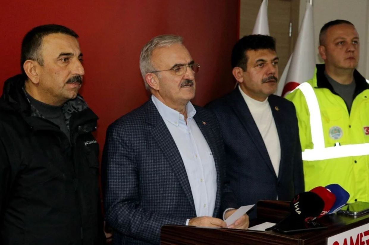 Zonguldak'ta heyelan felaketi! Anne ve oğlu kurtarılmaya çalışırken ikinci kez heyelan meydana geldi! AFAD acı haberi duyurdu 8