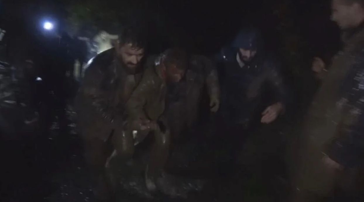 Zonguldak'ta heyelan felaketi! Anne ve oğlu kurtarılmaya çalışırken ikinci kez heyelan meydana geldi! AFAD acı haberi duyurdu 9