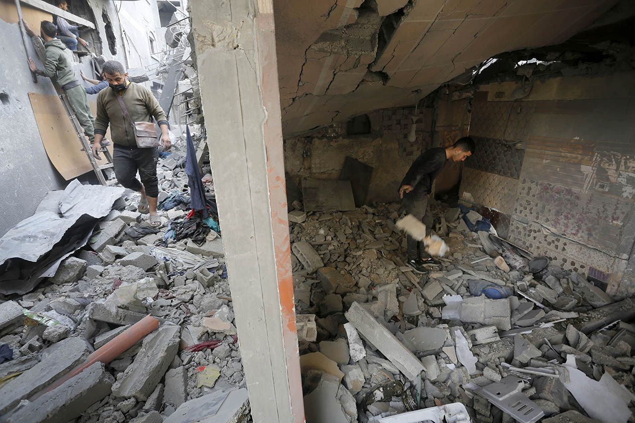 İsrail'in Gazze'ye düzenlediği saldırılarda can kaybı 17 bin 997'ye yükseldi 17