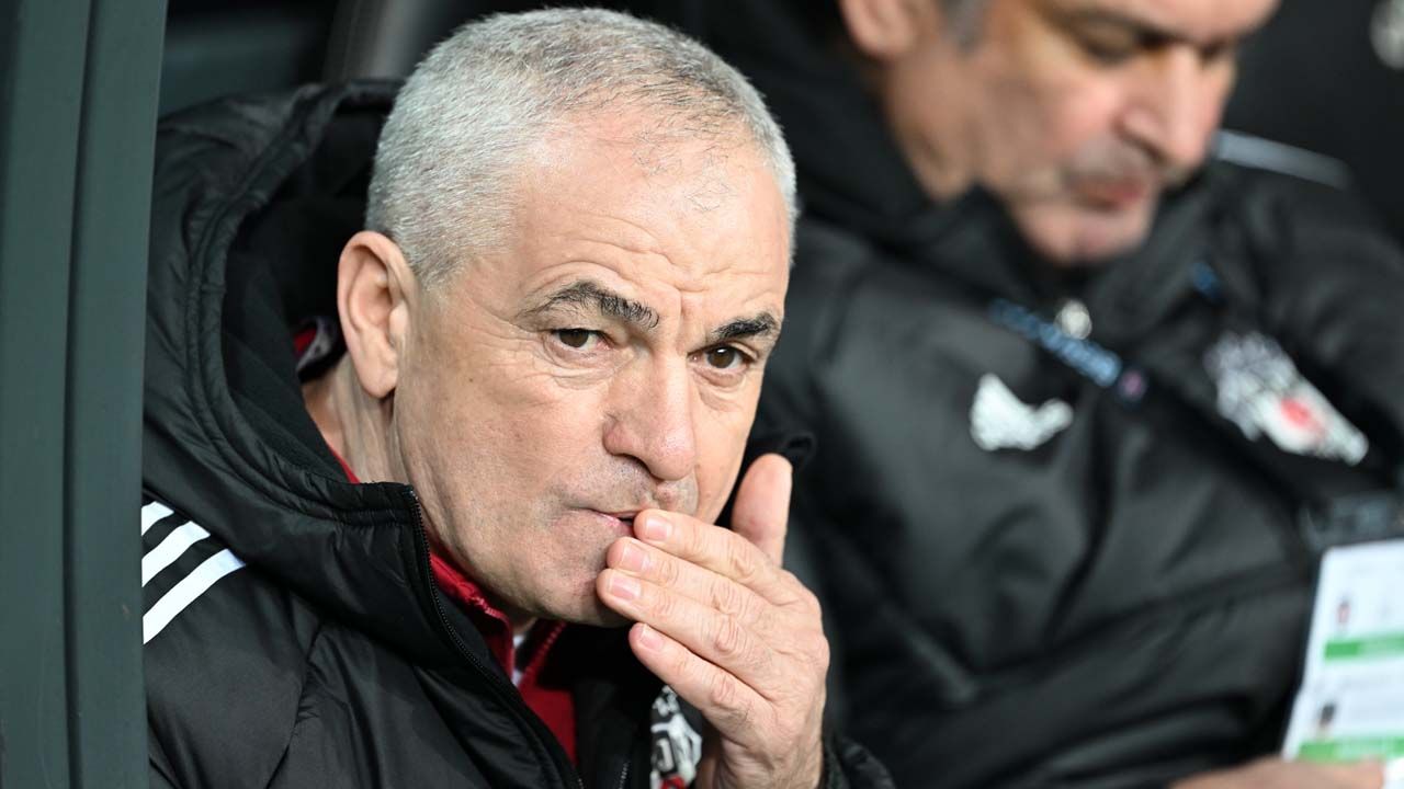 Beşiktaş’ta 390 milyon liralık zarar! Yönetim kadro dışı kararı verdi, taraftarlar havalara uçtu! Futbolcuların maliyeti dudak uçuklattı: Büyük kabus… 2