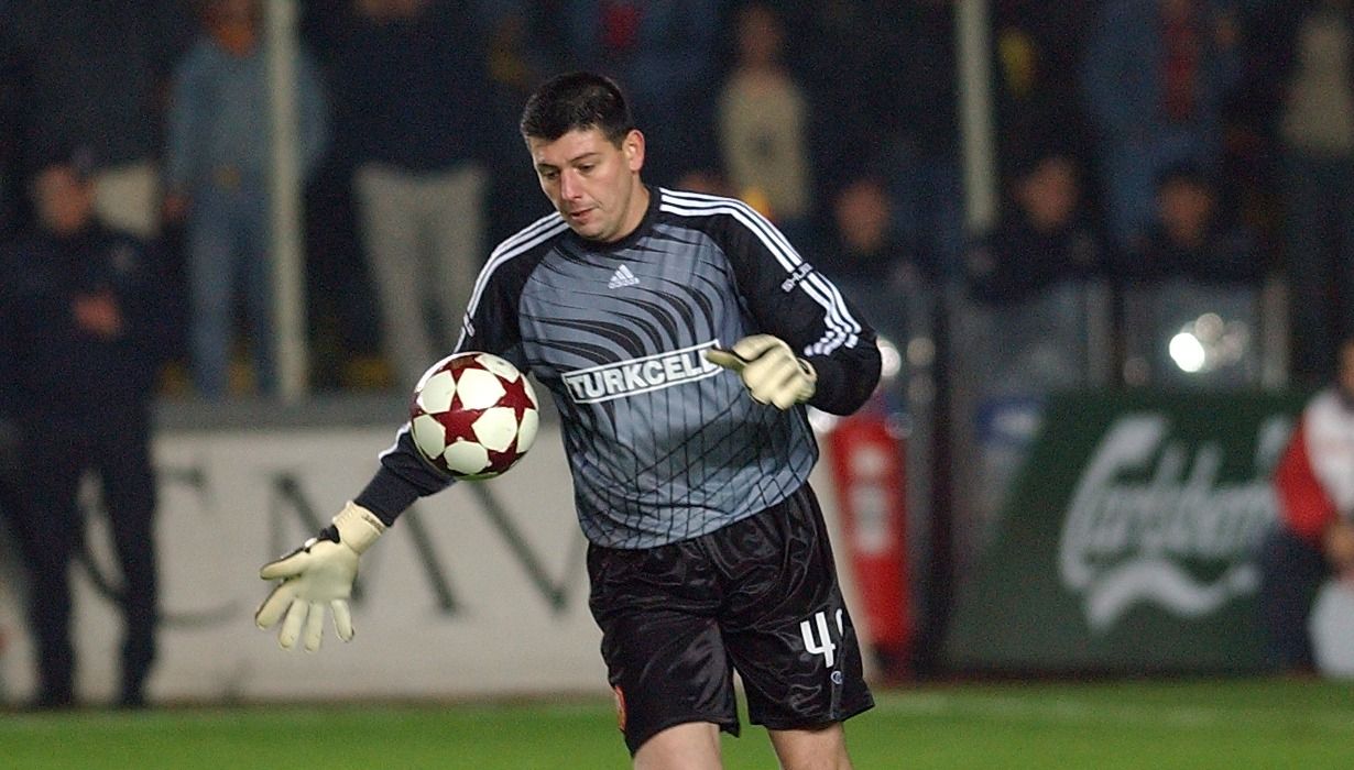 İşte Beşiktaş’ın Andre Onana’sı! Yediği gollerle Beşiktaş'ı şampiyonluktan etti, taraftarı çıldırttı! Sonunda dayanamadı kafasını direğe vurdu, futbolcular engel oldu! Hapse bile girdi... 2
