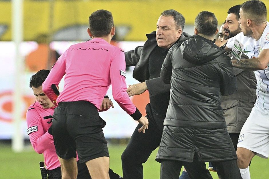 TFF Başkanı Mehmet Büyükekşi'nin istifasını isteyen kulüpler belli oldu! Dursun Özbek'ten şok çıkış: "Eğer bir sorun varsa..." 2