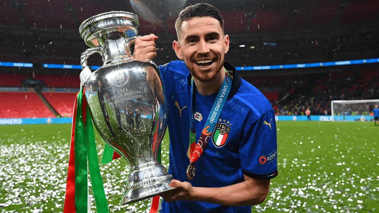 Erden Timur’dan Avrupa Ligi’ni kazandıracak yıldız transferi! EURO 2024 en çok Galatasaray’a yarayacak: 15 milyon euroluk yıldız devre arasında imzayı atıyor 7
