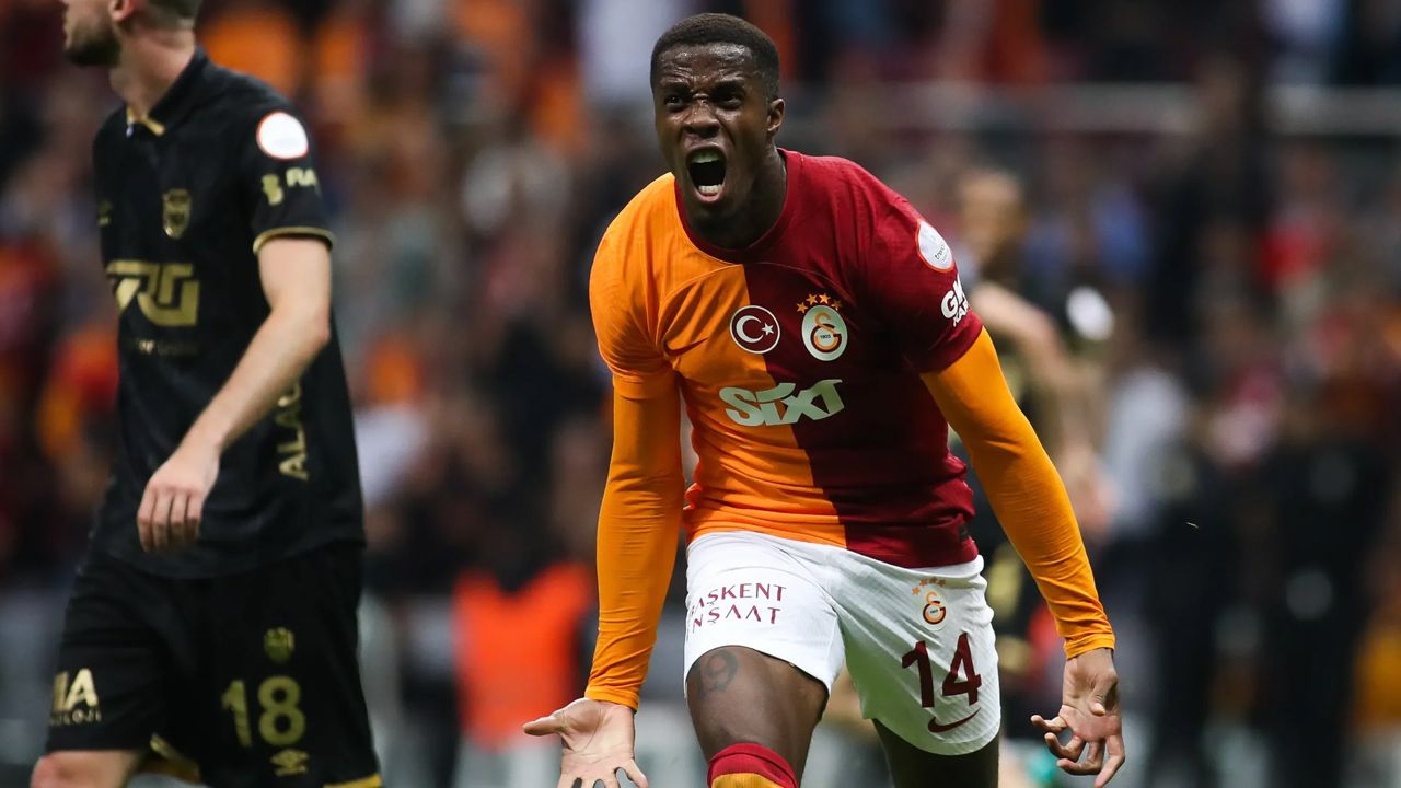 Galatasaray’da tüm taşları yerinden oynatacak ayrılık! Arap ekibiyle 3 yıllık anlaşma imzaladı, Cimbom’a devre arasında veda edecek: Bonservis kazandırmadan gidecek… 2