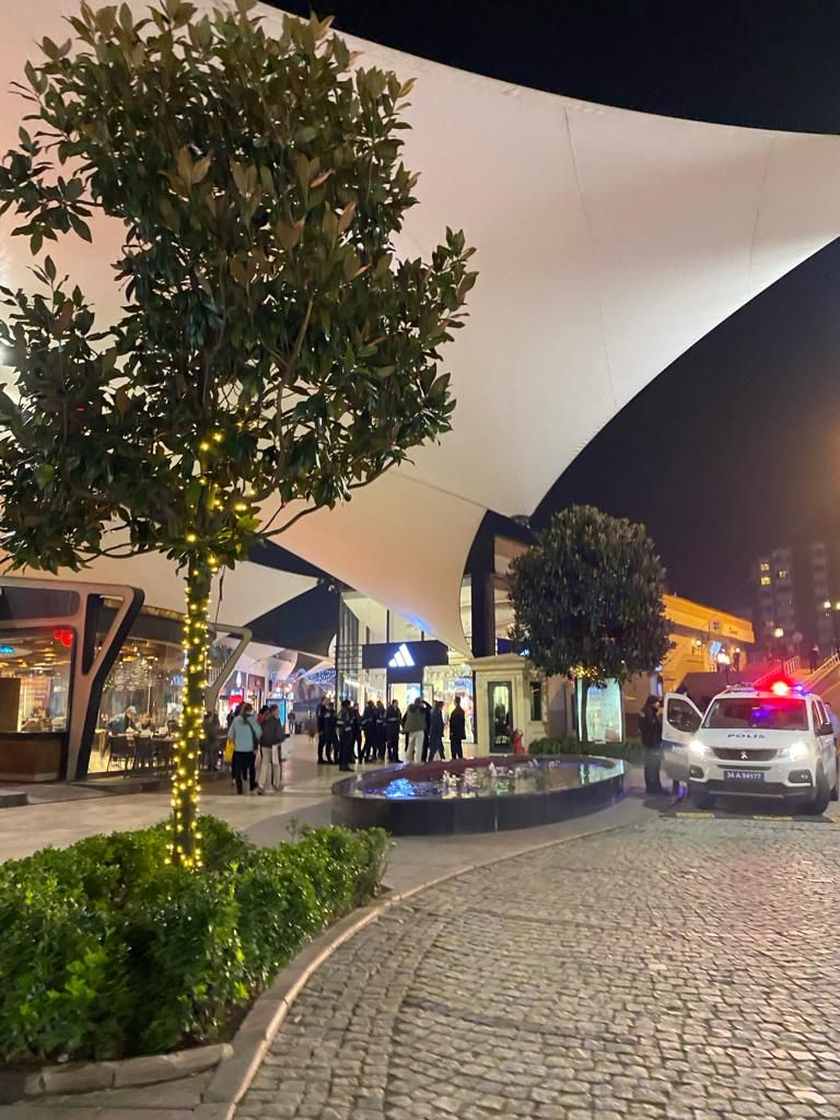 Pendik Starbucks'ta 'boykot' dedi dehşet saçtı! Saldırgan bir kişiyi bıçakladı! | SüperHaber Özel 8