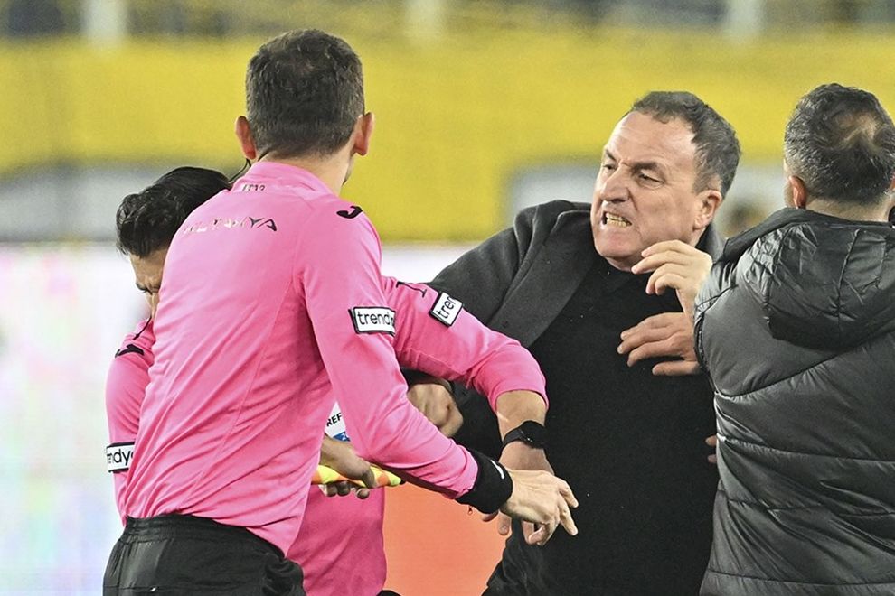 Halil Umut Meler'in "provokatör" iddiasına Belözoğlu'ndan yanıt! 1