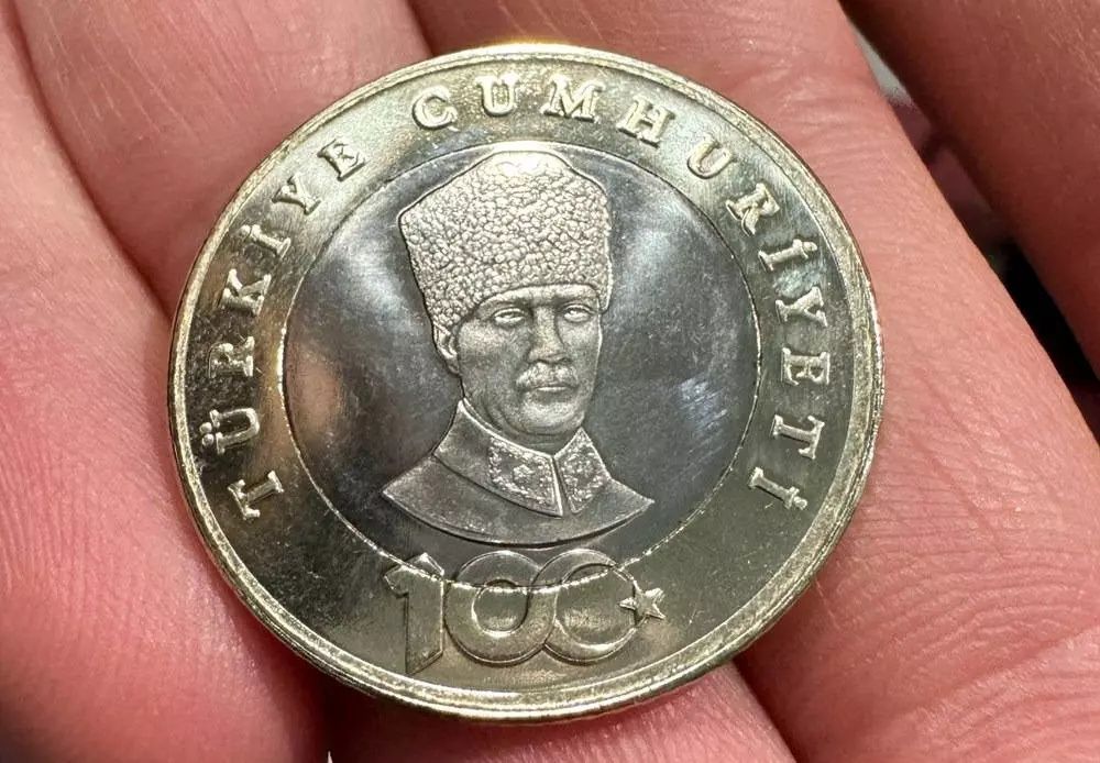 Madeni 5 liraların üzerindeki Atatürk rölyefi tartışmasına Darphane'den açıklama geldi! "Üzerinde kasıtlı olarak oynandı" 1
