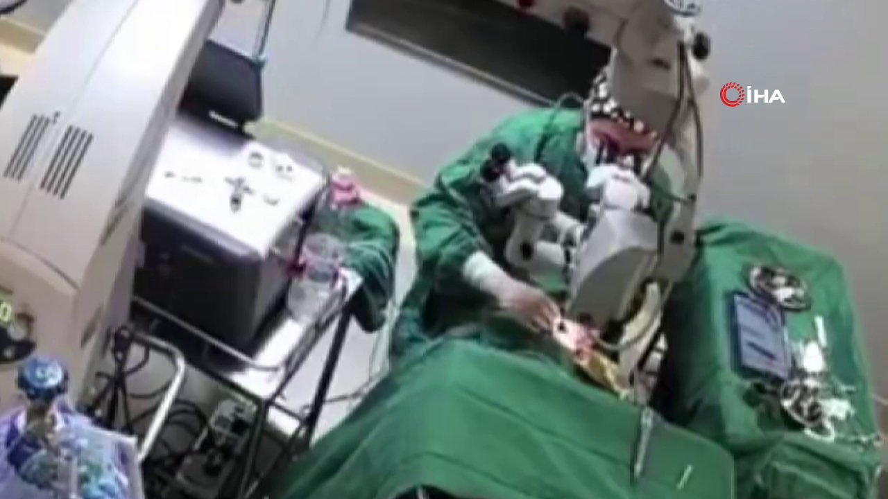Doktor hastaya ameliyatta yumruk attı! Kadın gözünü kaybetti! 1
