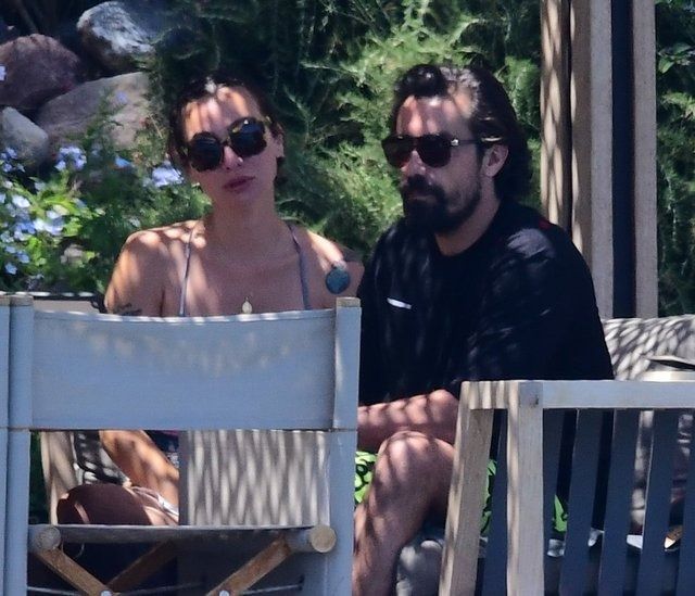 Birce Akalay İbrahim Çelikkol ile görüntüsü sonrası konuşulanlara tepki gösterdi! 8