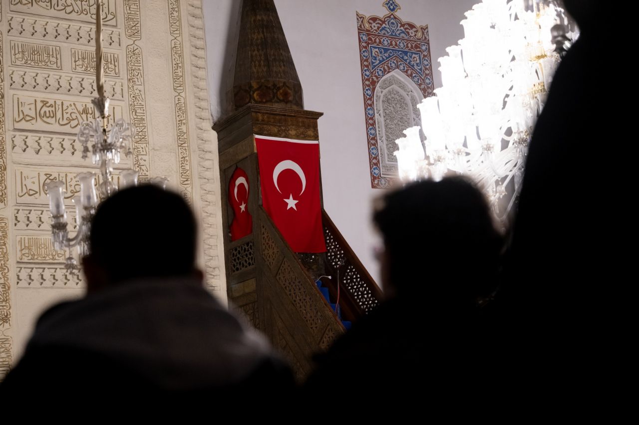 Yurt genelinde camilerde şehit Mehmetçikler için dua edildi 7