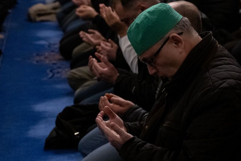 Yurt genelinde camilerde şehit Mehmetçikler için dua edildi 8