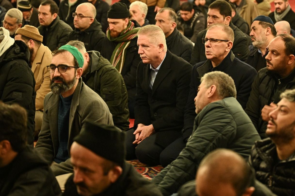 Yurt genelinde camilerde şehit Mehmetçikler için dua edildi 4