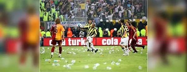 Sulu derbiyle ilgili yıllar sonra gelen itiraf: “Galatasaray taraftarından özür dilerim. Ali Sami Yen’de onları provoke ettik. Şampiyon olarak gitmemizin etkisiyle yaptık” 12