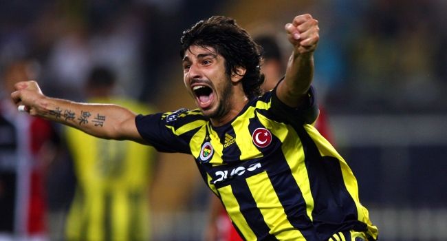 Sulu derbiyle ilgili yıllar sonra gelen itiraf: “Galatasaray taraftarından özür dilerim. Ali Sami Yen’de onları provoke ettik. Şampiyon olarak gitmemizin etkisiyle yaptık” 3