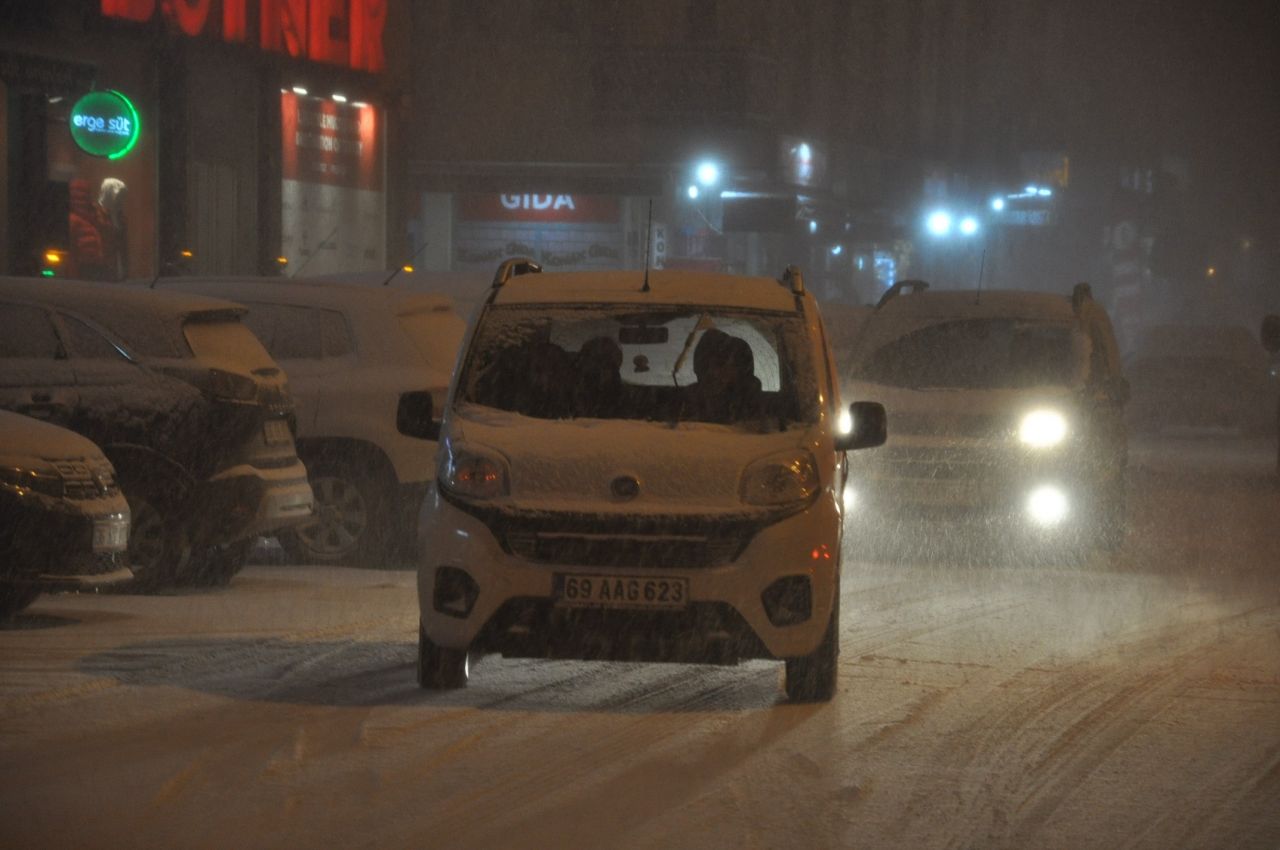 Meteoroloji uyarmıştı: Kuvvetli geldi! İşte şehir şehir son durum 7