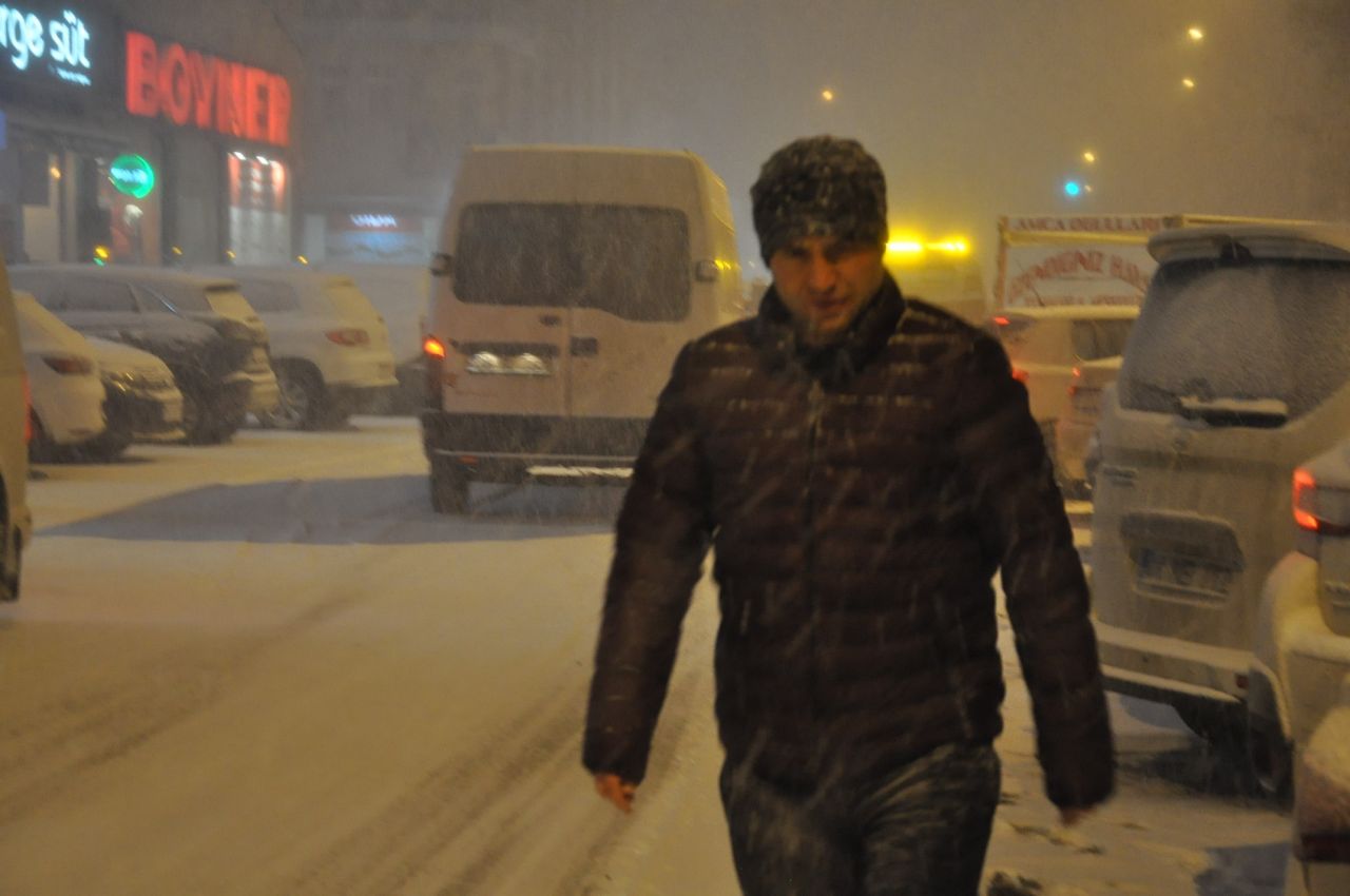 Meteoroloji uyarmıştı: Kuvvetli geldi! İşte şehir şehir son durum 8
