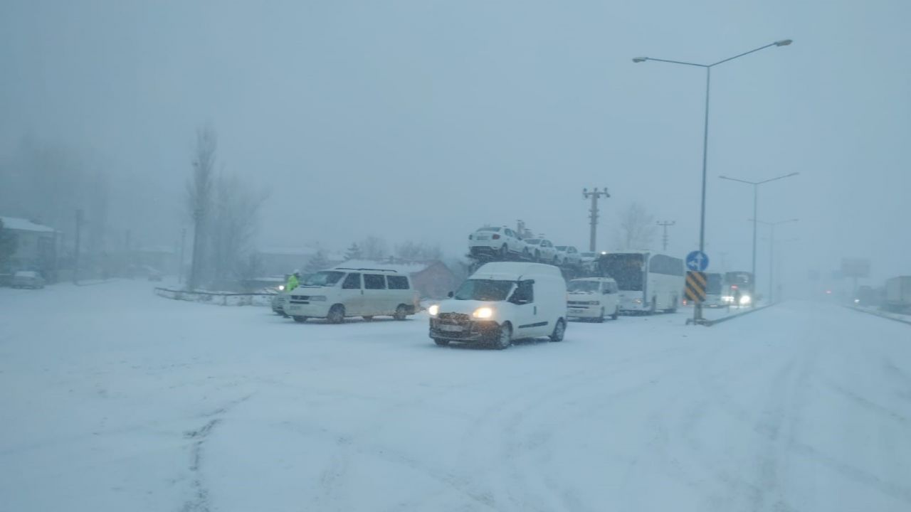 Meteoroloji uyarmıştı: Kuvvetli geldi! İşte şehir şehir son durum 4