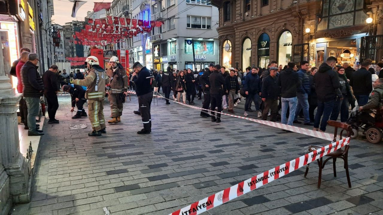 İstiklal Caddesi’nde doğal gaz alarmı! Bir bölümü kapatıldı! 1