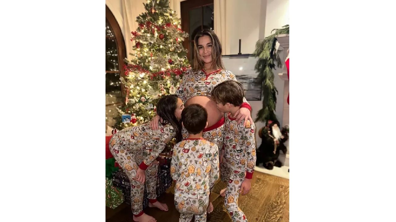 Jessica Rose James Decker evlendiği günden bu yana hep hamile! 4. kez anne olacak... 4