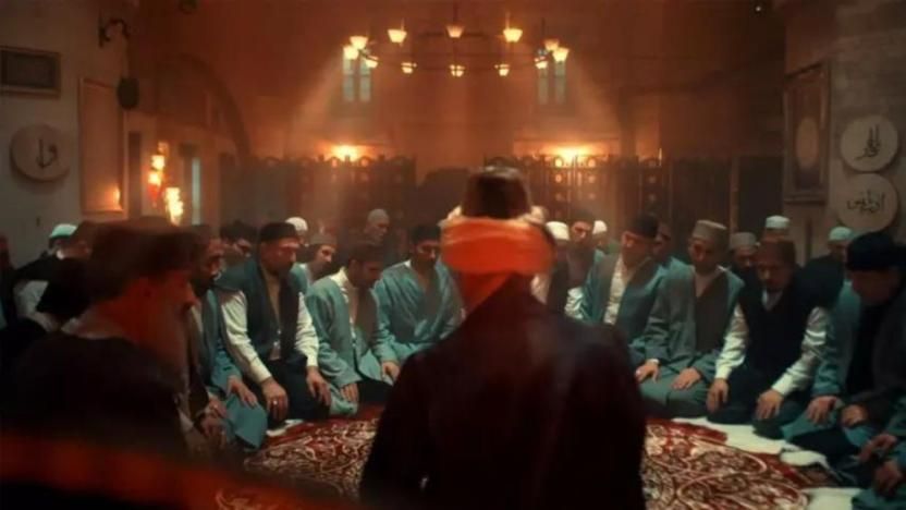 Kızıl Goncalar dizisinde sular durulmuyor! Bu kez de denklem sahnesi sosyal medyayı ikiye ayırdı: Olan hep kızlara oluyor 3