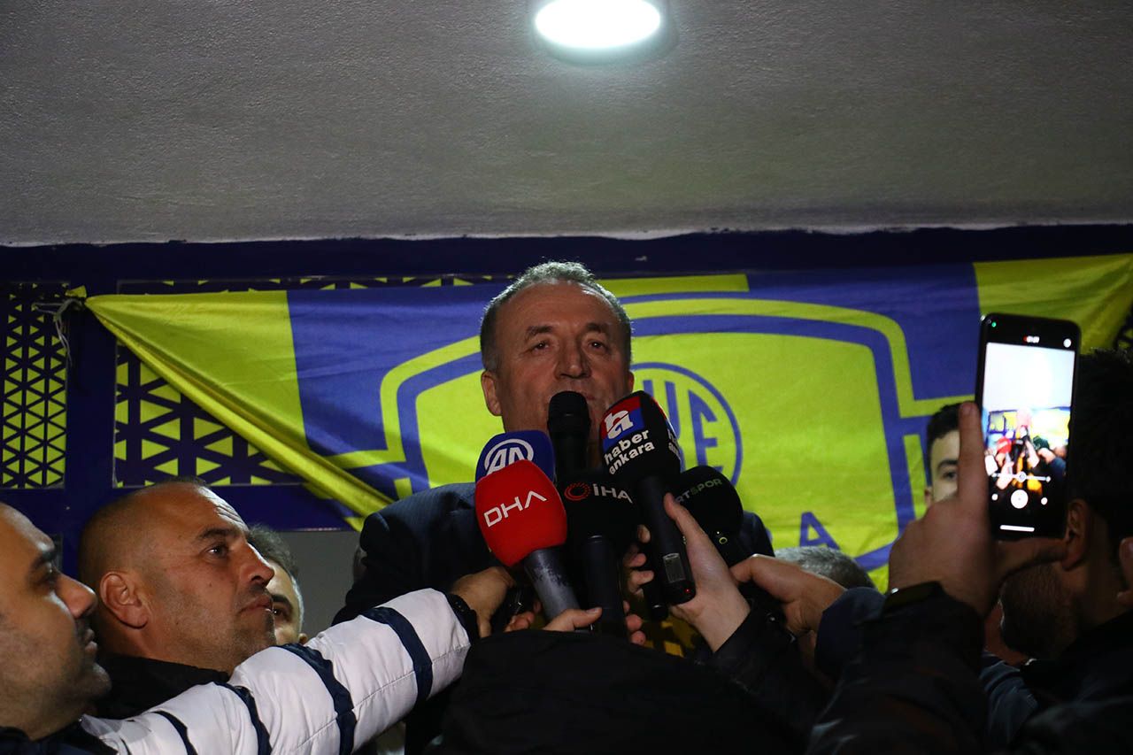 Faruk Koca tahliye sonrası konuştu: “Türkiye'deki şehitlerin gündemini aldığım için üzüntümü ifade etmek isterim” 2