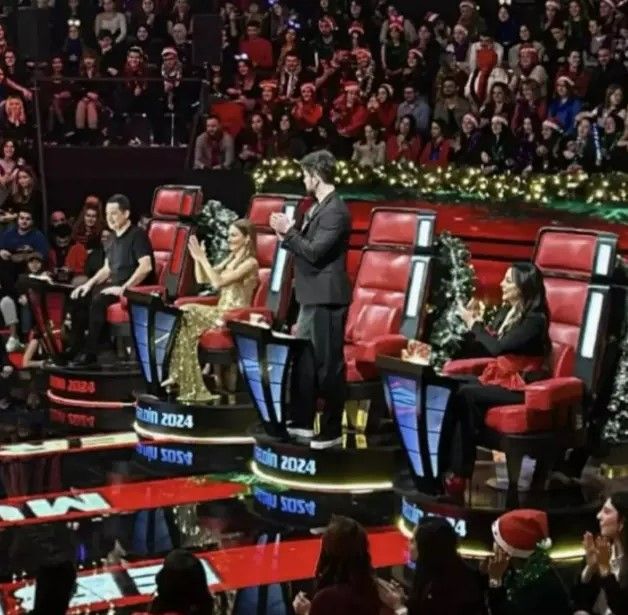 O Ses Türkiye Yılbaşı Özel programının ilk görüntüleri ortaya çıktı! Jürideki değişiklik dikkat çekti: Gözler Hadise'yi aradı 6
