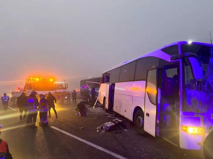 Bakan Koca, Kuzey Marmara Otoyolu'ndaki zincirleme kazanın acı bilançosunu duyurdu: 10 ölü, 59 yaralı var... 4