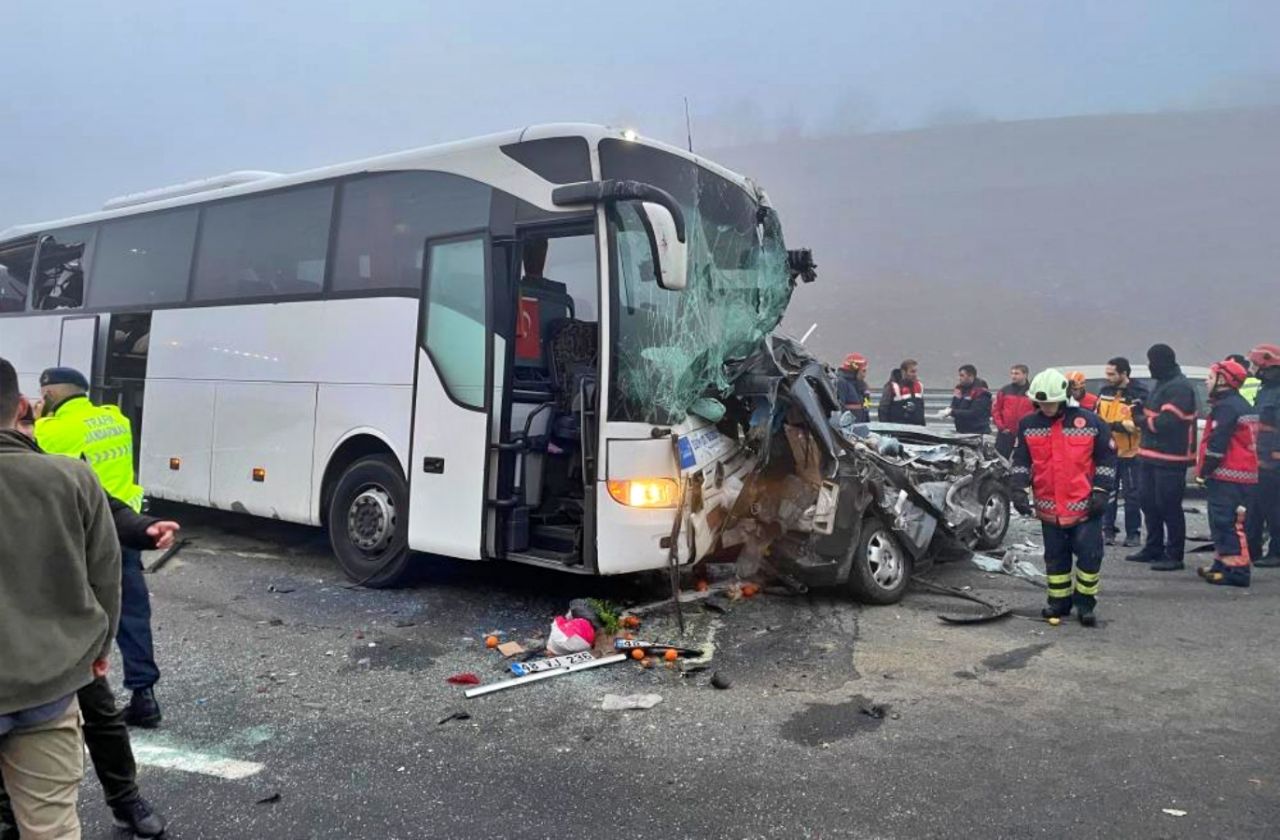 Bakan Koca, Kuzey Marmara Otoyolu'ndaki zincirleme kazanın acı bilançosunu duyurdu: 10 ölü, 59 yaralı var... 1