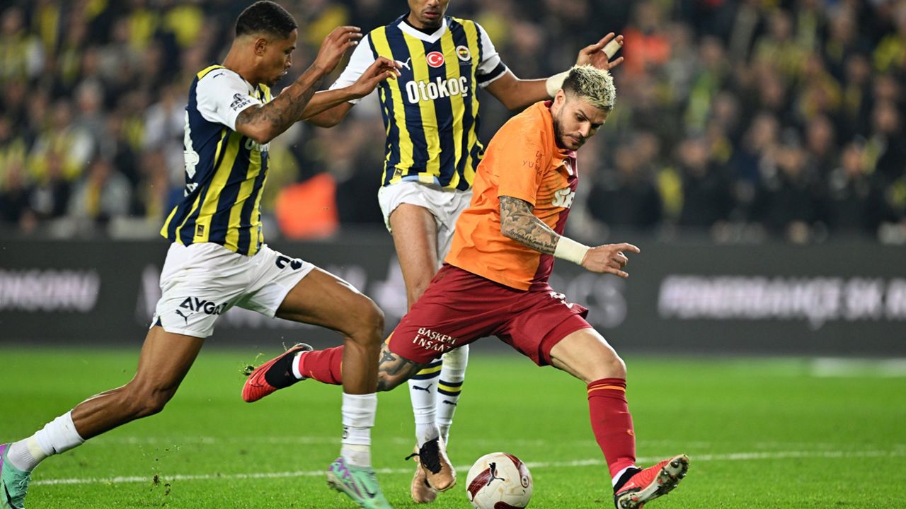 Maça saatler kala büyük şok: Süper Kupa maçı iptal tehlikesiyle karşı karşıya! Galatasaray resti çekti: Maça çıkmayız! Suudi Arabistan'da İstiklal Marşı krizi 3