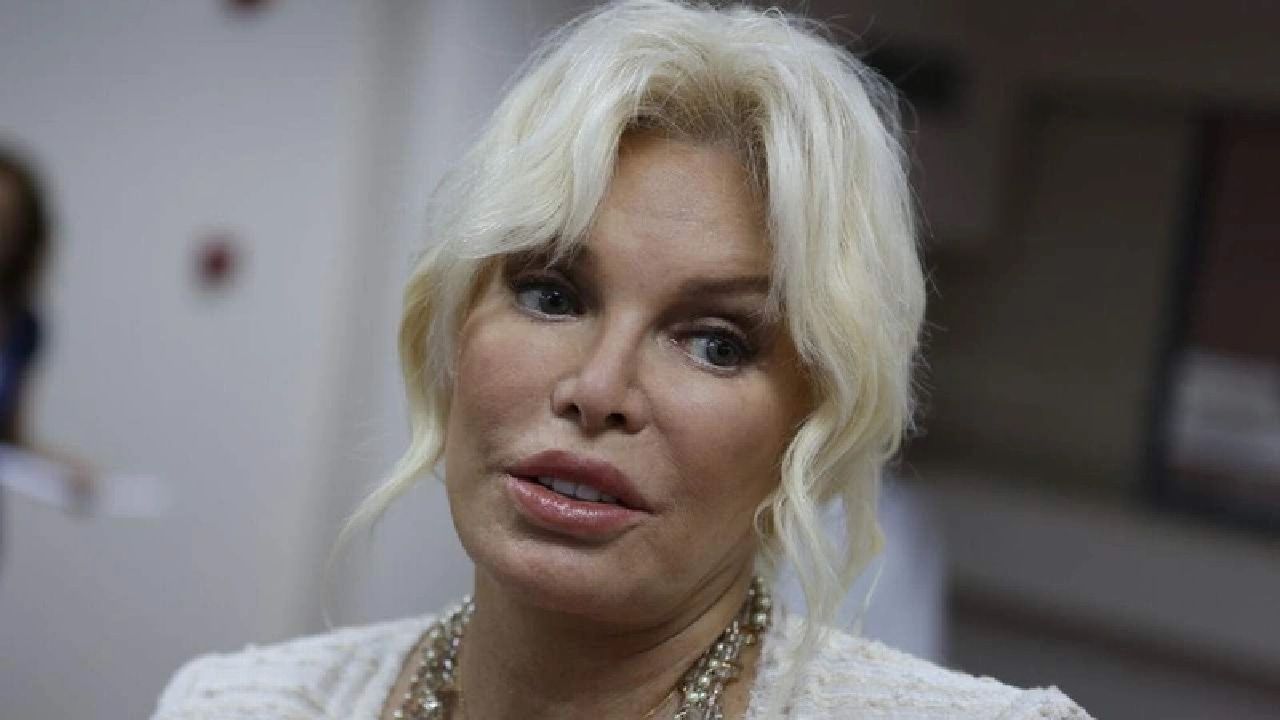 Yılların eskitemediği Süperstar Ajda Pekkan'ın hayatı film olacak... 1