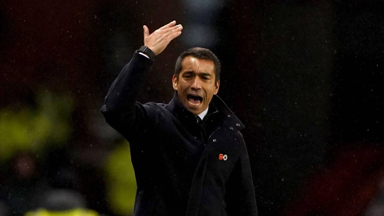 Beşiktaş'ın yeni hocası Van Bronckhorst'un maaşı belli oldu! 1