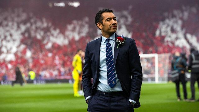 Beşiktaş'ın yeni hocası Van Bronckhorst'un maaşı belli oldu! 5