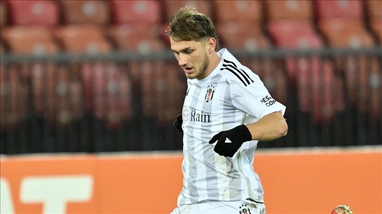 Beşiktaş'ın Kasımpaşa maçı ilk 11'i belli oldu! Genç yıldız yine sahada yerini alacak 11