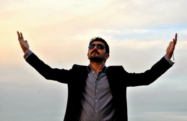 Şarkıcı Ferman Toprak, villasının tadilatını yapan işçileri darp etti! 3