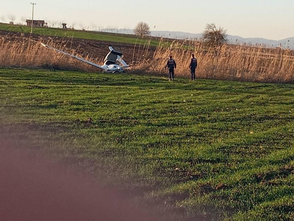 Bursa'da eğitim uçağı zorunlu iniş yaptı! Pilot yaralandı... 1