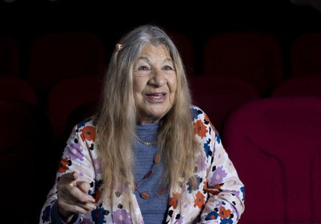 Ölümüyle sanat camiasını yasa boğdu! Usta sanatçı Ayla Algan için Muhsin Ertuğrul Sahnesi'nde tören düzenlendi 7